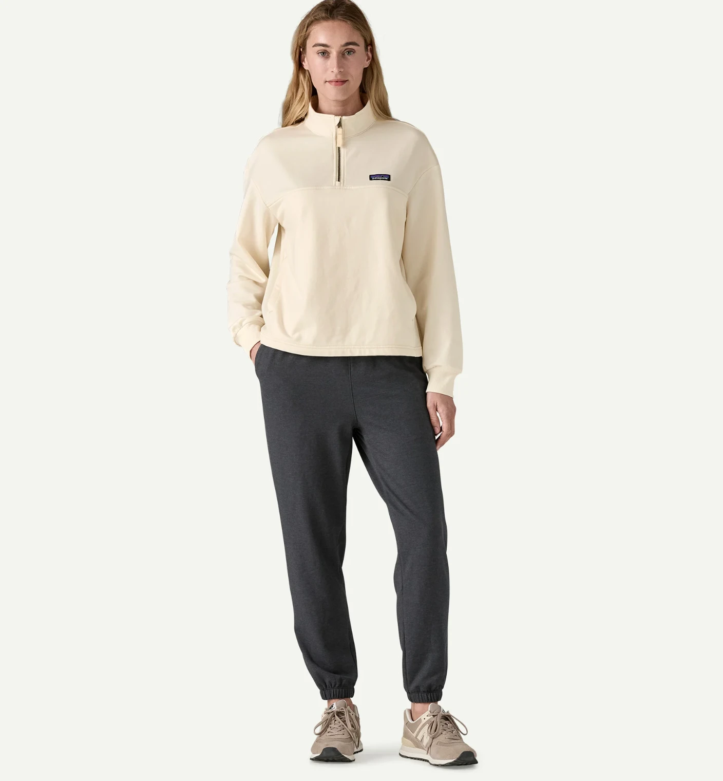 Patagonia W's Ahnya P/O 3 Patagonia W's Ahnya P/O - Image 3